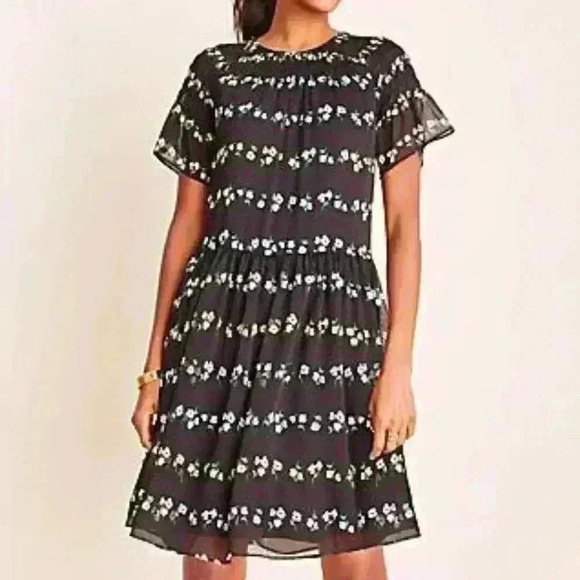 Ann Taylor Dresses & Skirts - Ann Taylor Black Floral Smocked Shift Dress M